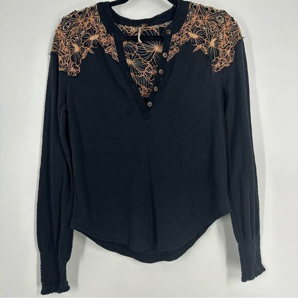 FREE PEOPLE Easy Breezy Black Henley Long Sleeve Button Thermal Top Sz Medium - Picture 3 of 7